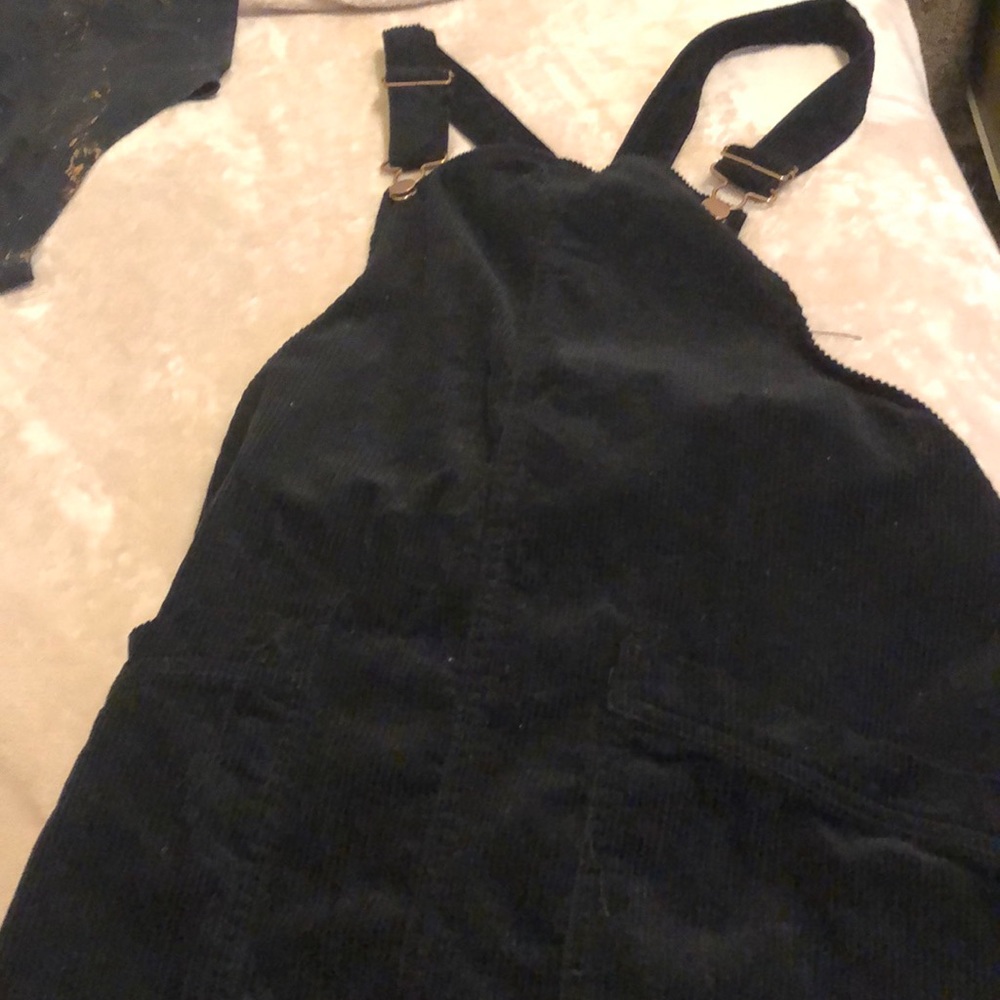 Overall skirt
